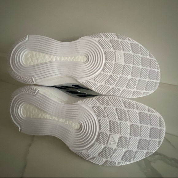 Adidas Boost Crazyflight 753001 Sneakers Shoe Women’s 7 NEW! - Picture 15 of 16